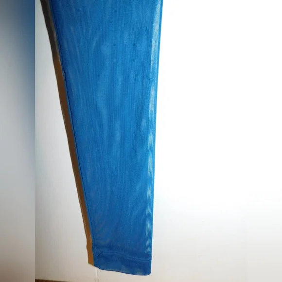 Mesh LS TNeck - Picture 11 of 12